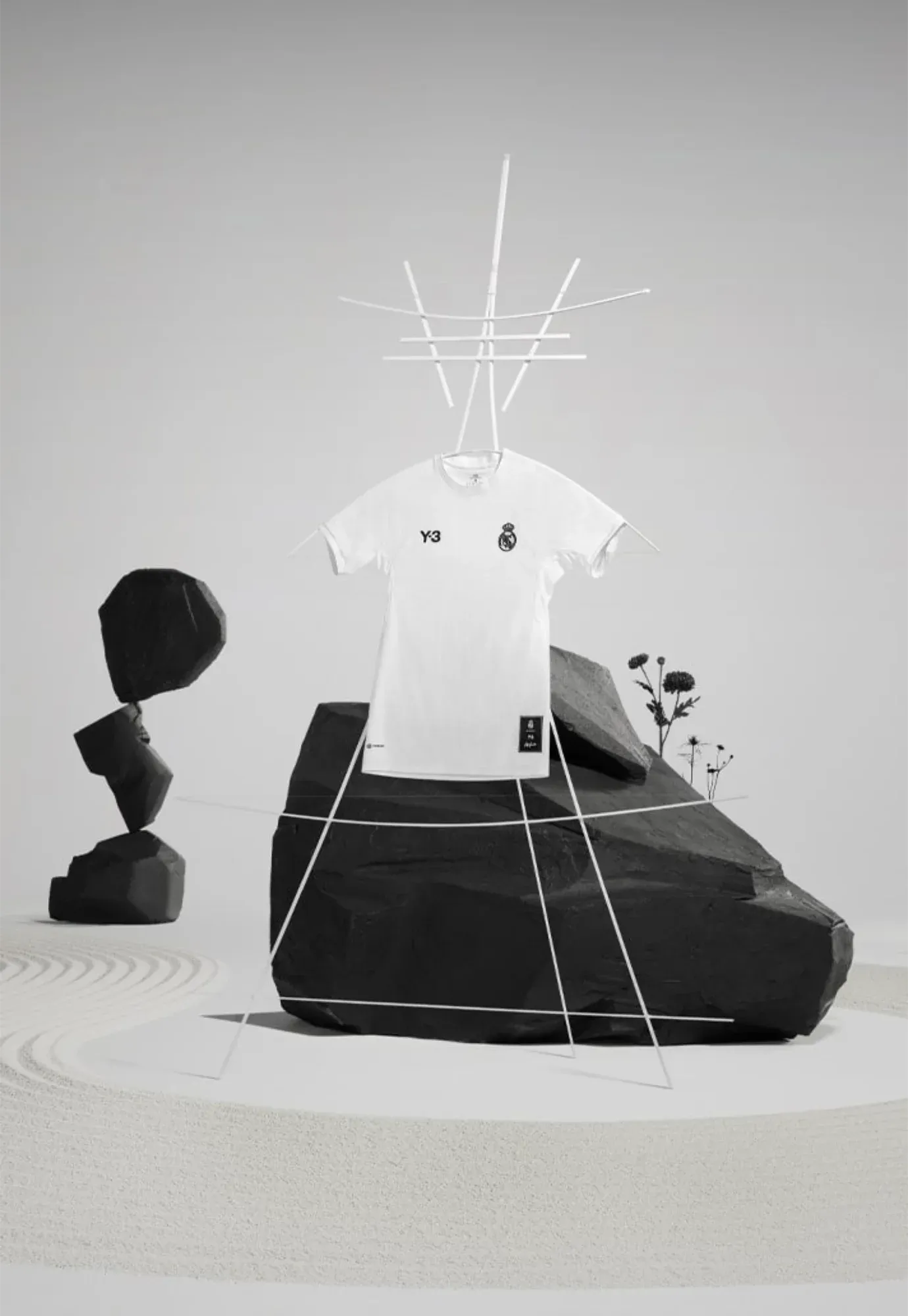 Yohji Yamamoto collection for Real Madrid in 2022 (Source: Soccerbible)
